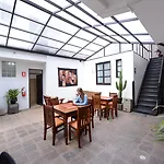 Yabar Hotel Plaza