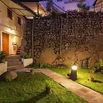 Quinua Boutique Apartments