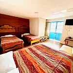 Janaq Hotel