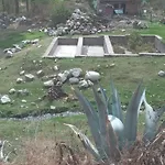 Private Room In A Beautiful Acre Land
