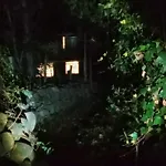 Private Room In A Beautiful Acre Land