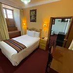 Hotel Rojas Inn
