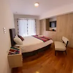 Kilawatana De Departamento De Estreno Florida
