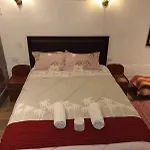 Yllari\'S Inn