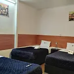 Zarate\'S Hostel