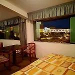 Qarmenqa Hotel