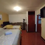 La Casa De Abril