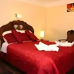 Del Carmen Hotel