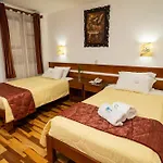 Hotel Kenamari