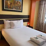 Adriano\'S Deluxe Apartments 2