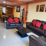 Adriano\'S Deluxe Apartments 2