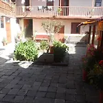 El Imperio Hostel