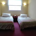 Leonard\'S Lodgings