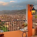Hostal Qolqampata