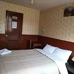 Alejandros Hotel