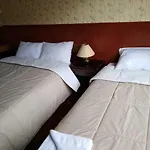 Alejandros Hotel