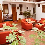 Hostal El Monarca
