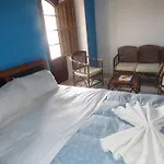 Peruvian Hostal Plaza De Armas