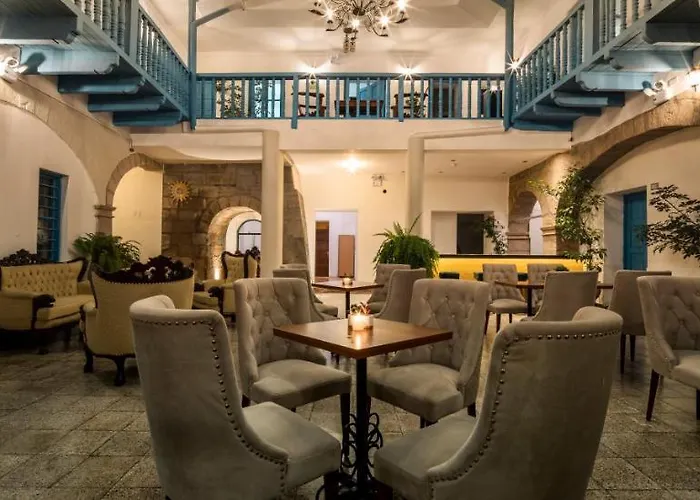 Hotel Rojas Inn