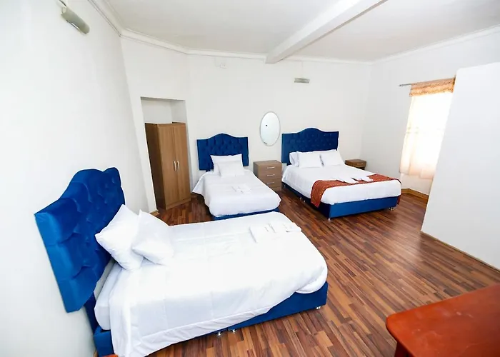 Pardos House Inn