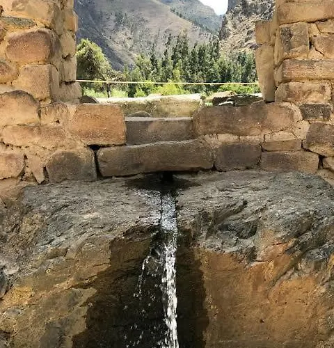 Kukuli Castillo Inka Hospedaje