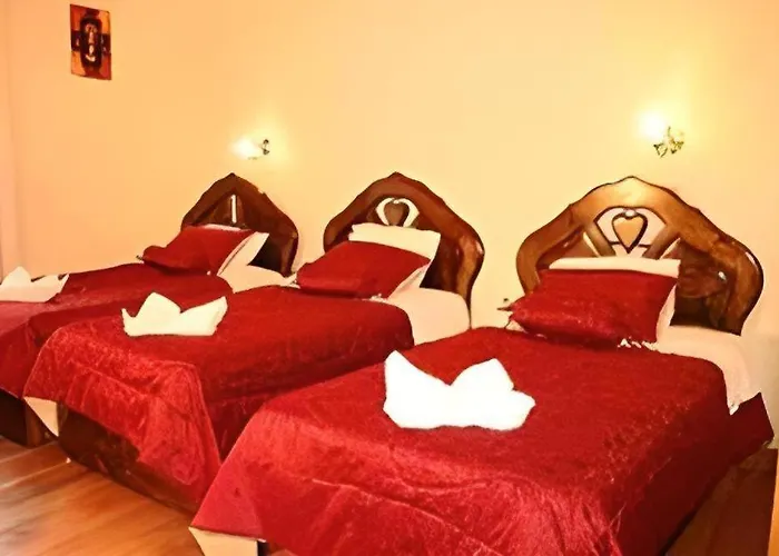 Del Carmen Hotel