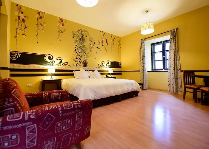 Yabar Hotel Plaza
