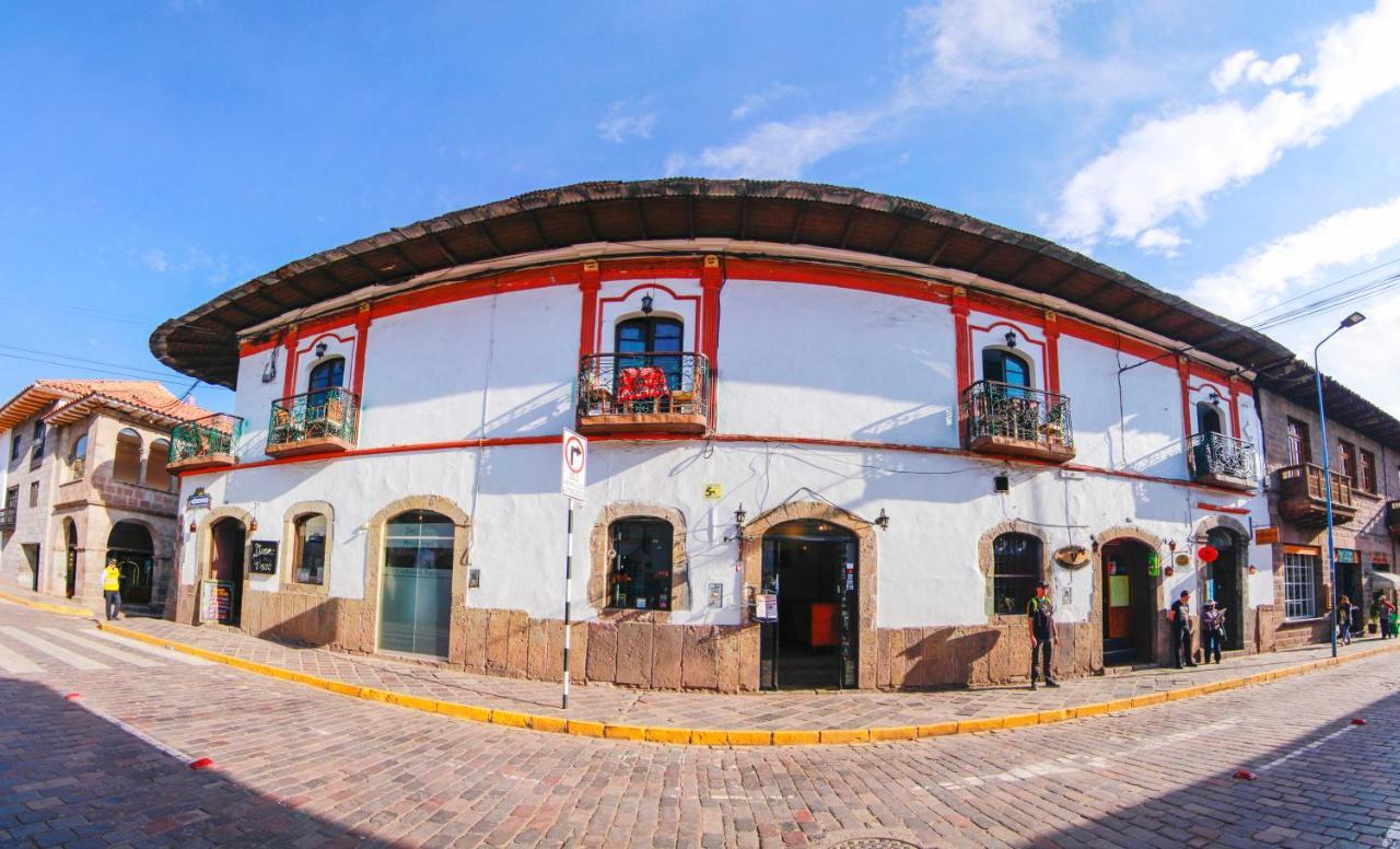 The Grassshopper Plaza De Armas