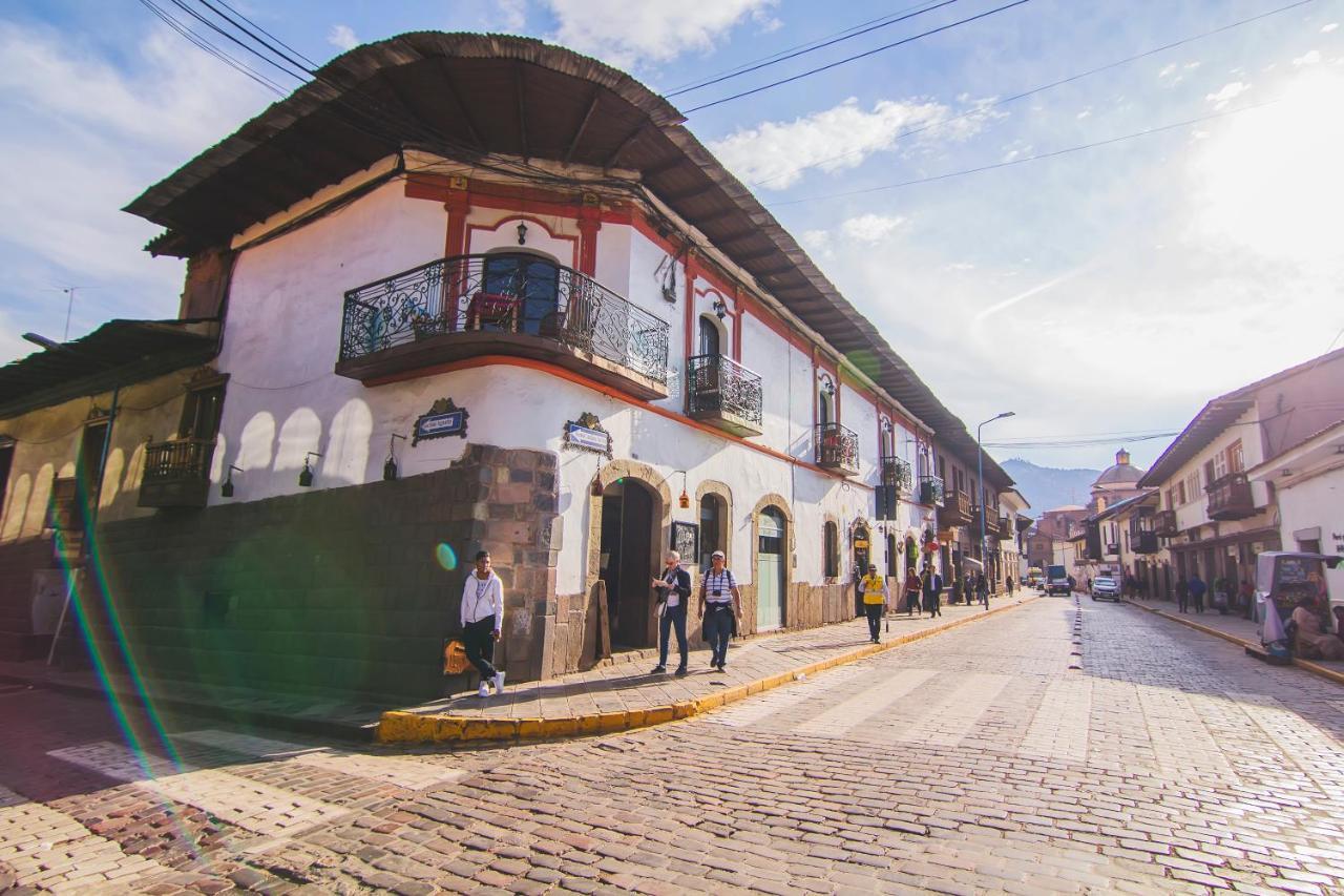 The Grassshopper Plaza De Armas Hostel