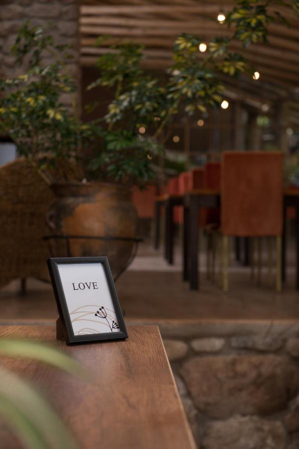 Ava Valle Sagrado Spot