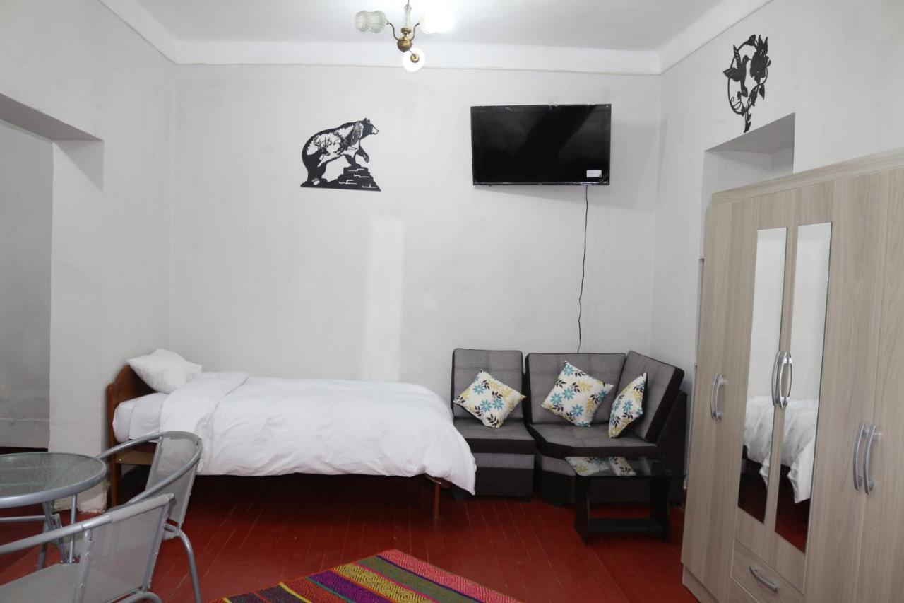 Privado En Centro Historico De *