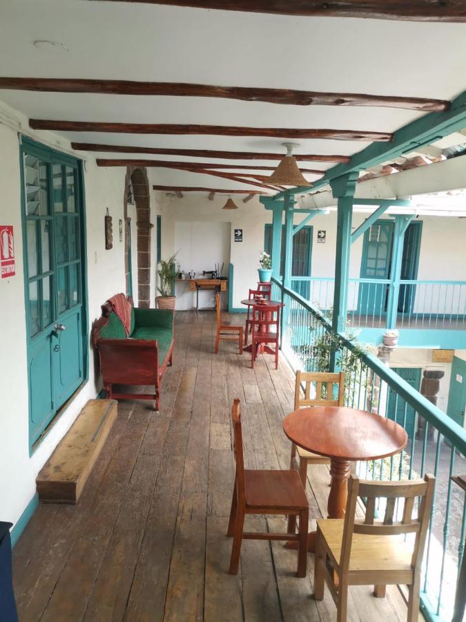 Acomodação com café da manhã  Hugos House