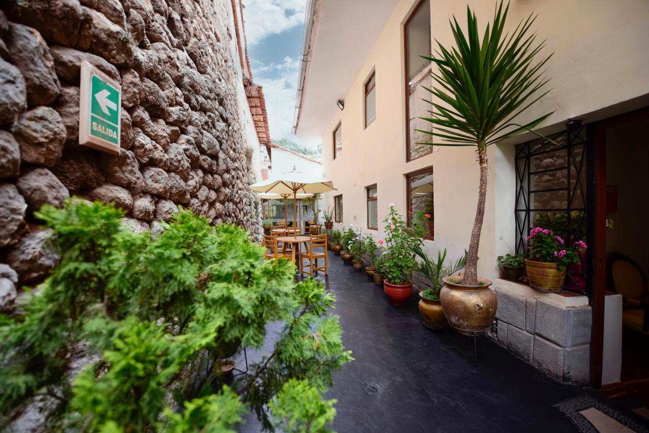 Boutique Gold Garden Hotel 3*