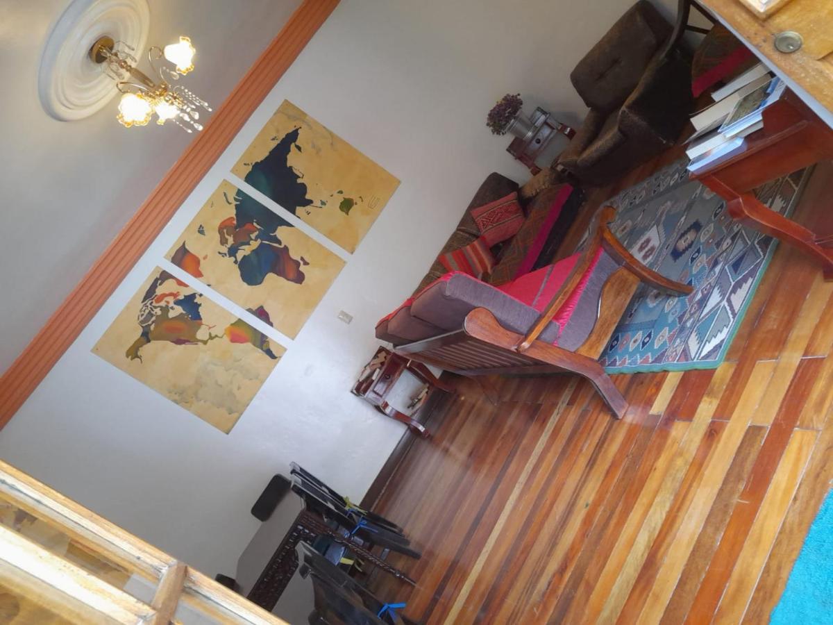 Terra Sagrada Hostel *