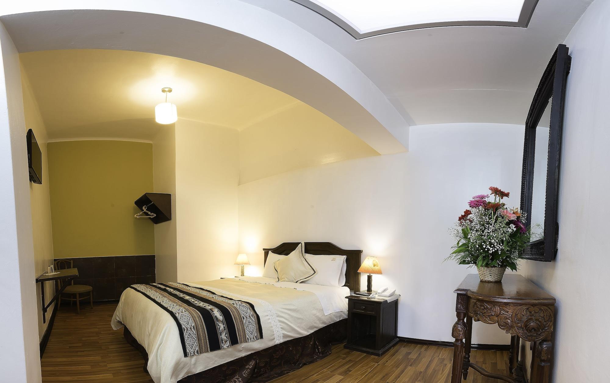 Yabar Plaza I Hotel
