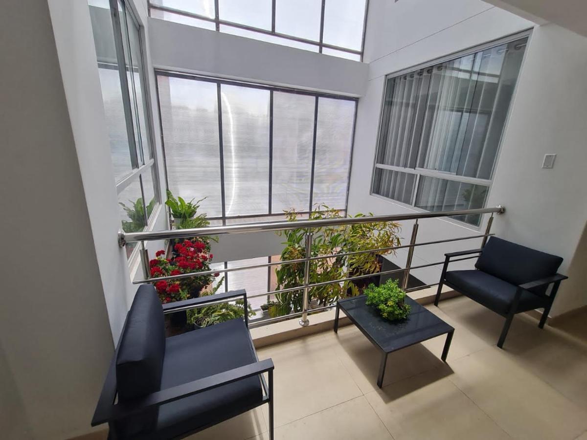 Hotel Peru *