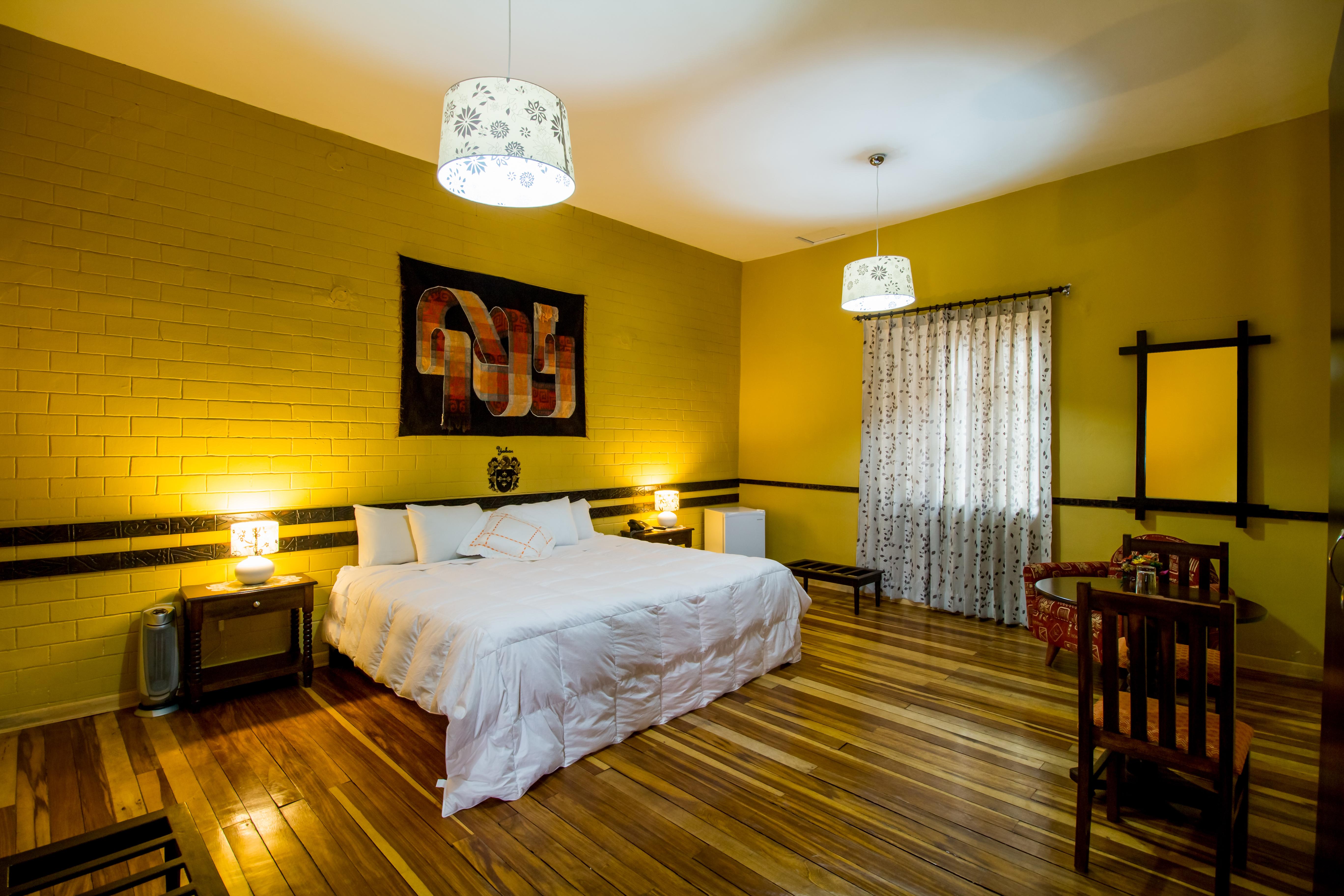 Yabar Plaza Hotel 3*