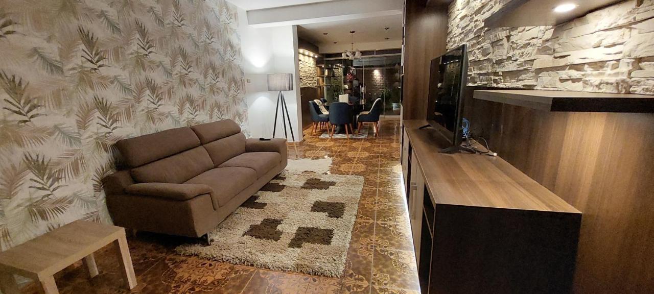 Holiday home Jull Complete House With 8 Bedrooms And 6 Bathroom