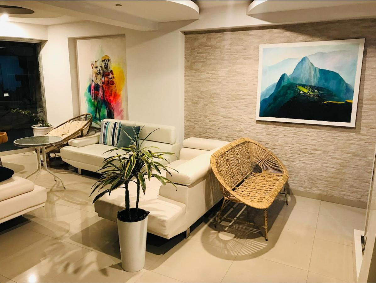 Peru Hotel *