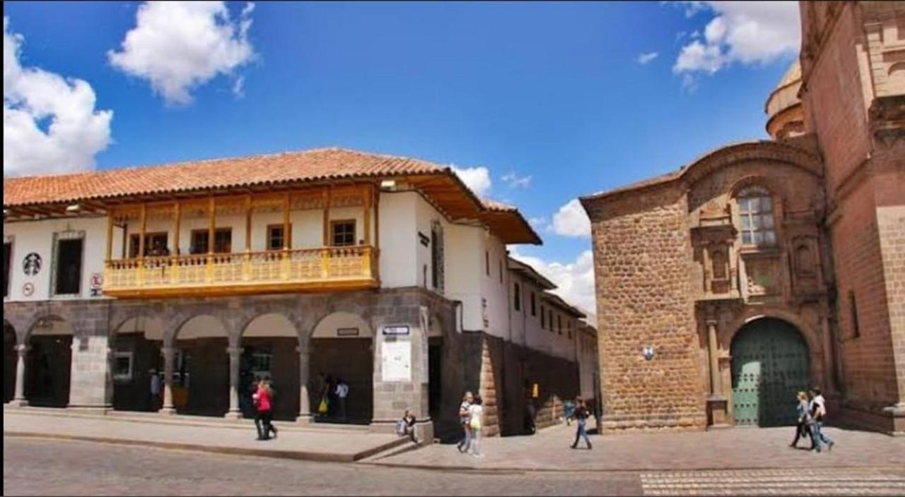 Katari At Plaza De Armas Cuzco