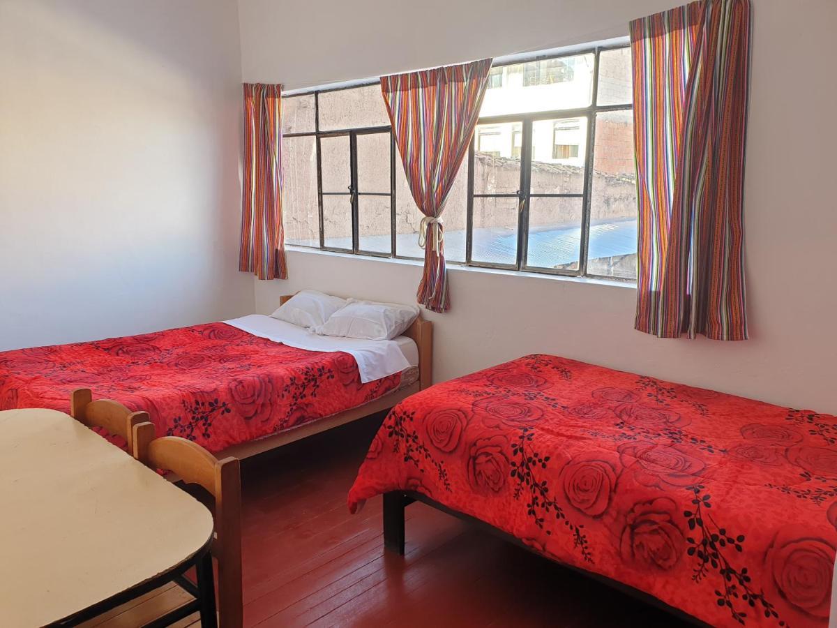 Hostel Sk *