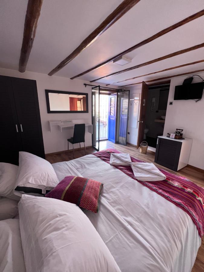 Casona Les Pleiades Bed & Breakfast