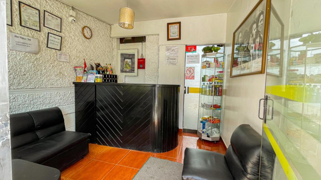 Hotel Retamas *