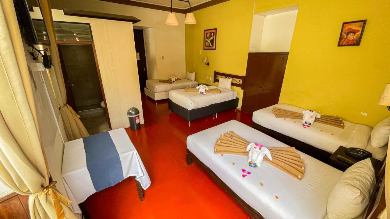 Hotel Retamas *