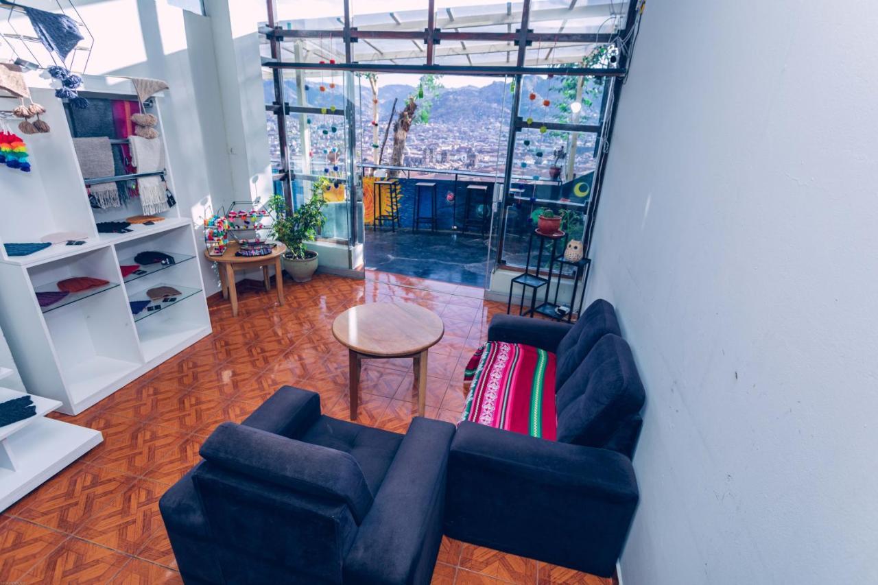 Apuhouse Hostel Cusco