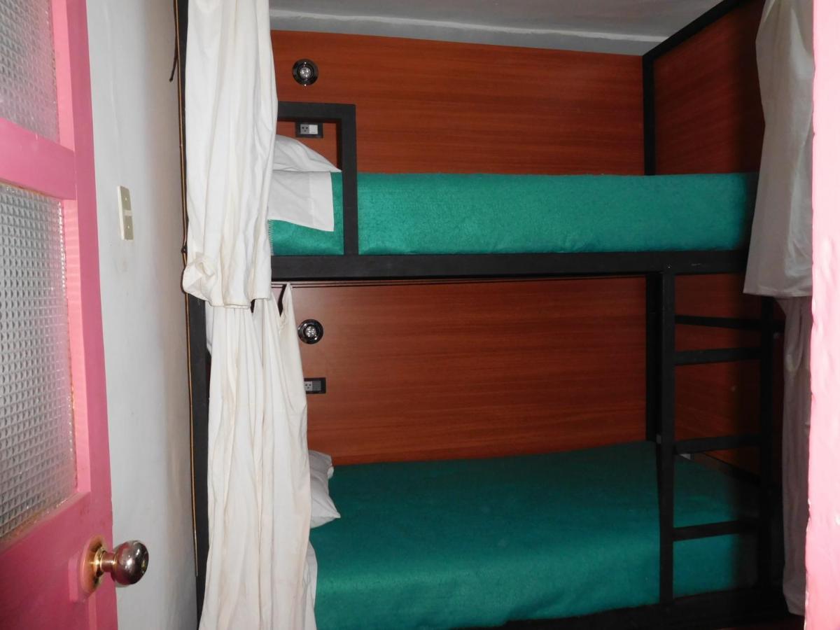 Mala Hierba Lgbt Place Hostel *