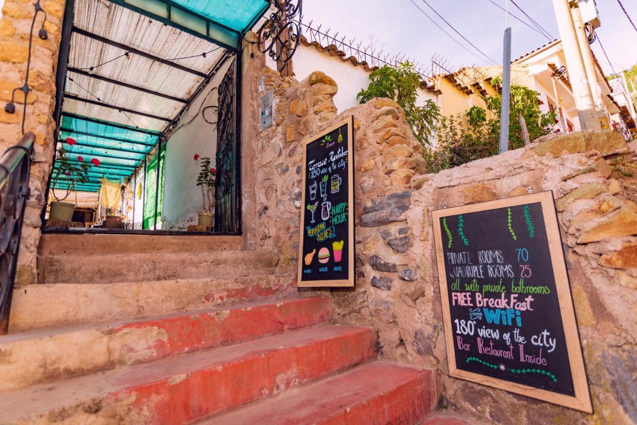 Apuhouse Hostel