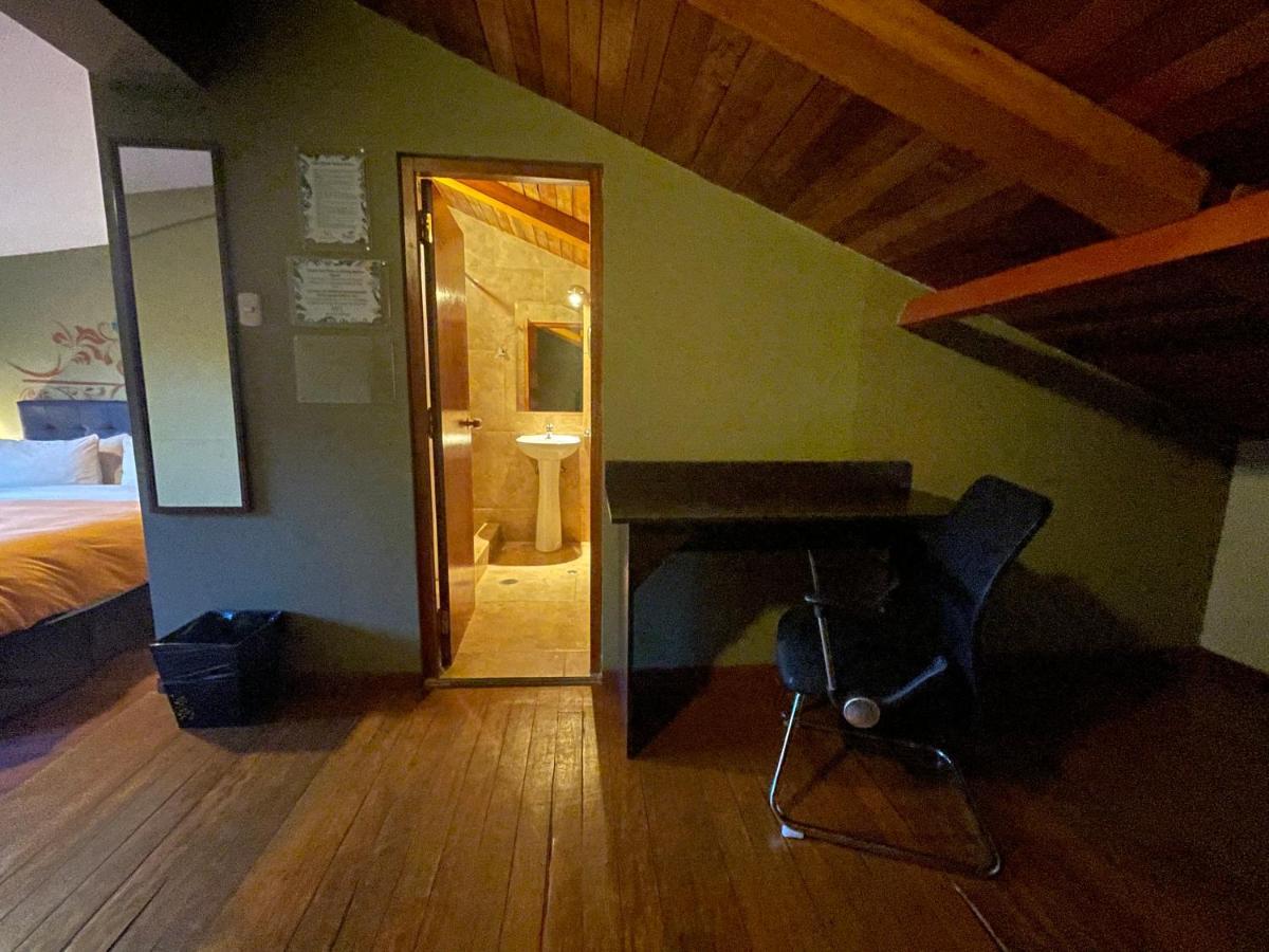 Hostel Wild Rover Cusco *