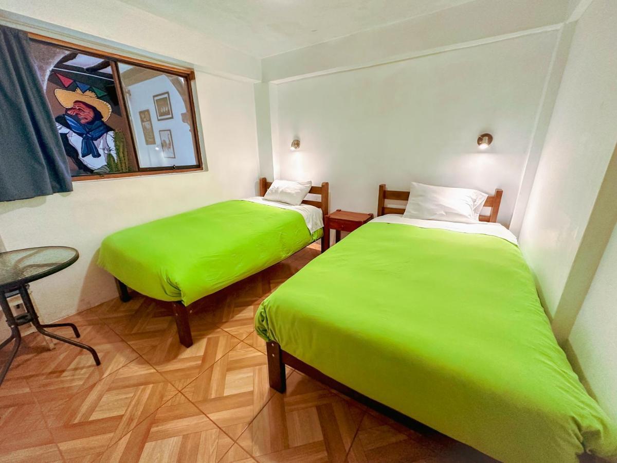 Tucan Hostel *