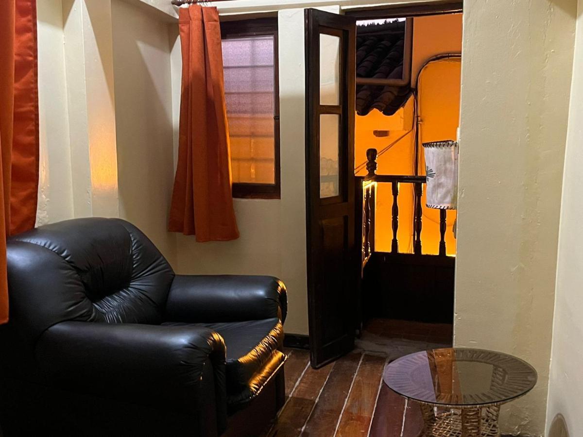 Pensión Hostal Andenes De Alabado